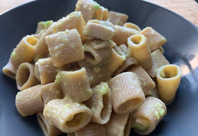 Pasta with avocado and swordfish