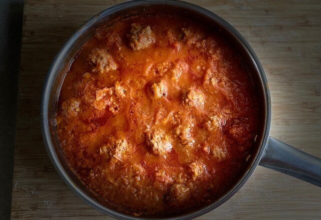 Italian meatballs in tomato sauce